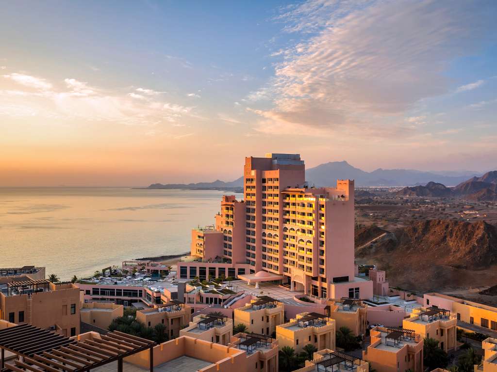 Dibba Al-Fujairah Full Day City Tour: A Perfect Blend of Heritage and Coastal Beauty From Dubai